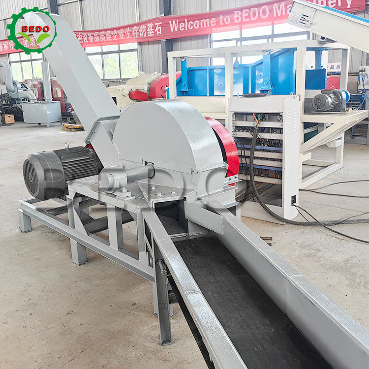 37kw Kendiliğinden Beslemeli Ağaç Yonga Makinesi 3-5 ton / saat Kapasiteli Tambur Tipi Dal Parçalayıcı