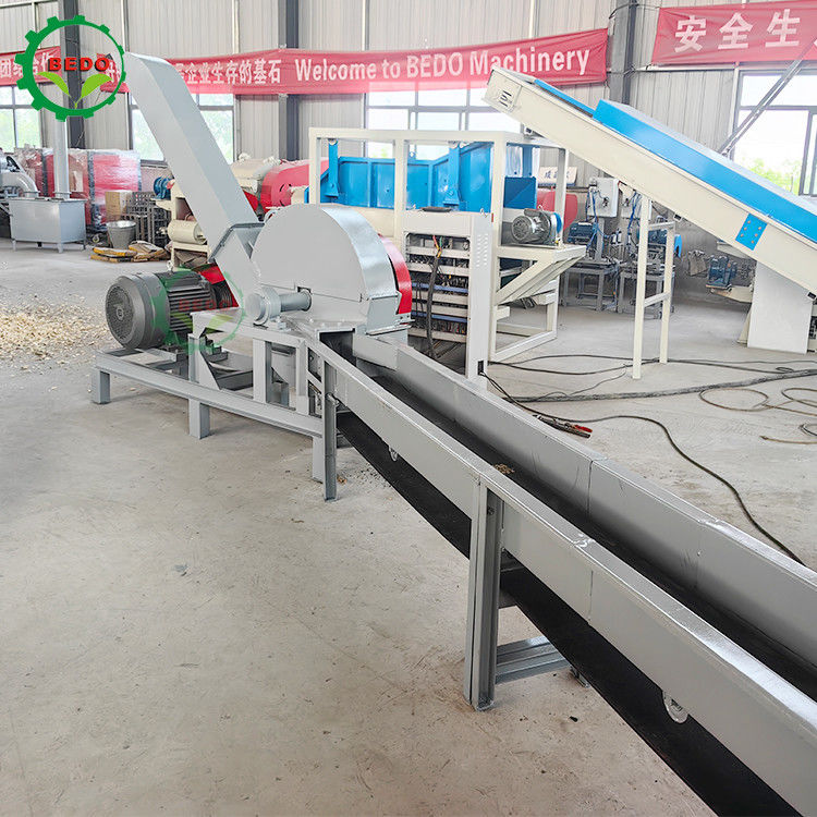 37kw Kendiliğinden Beslemeli Ağaç Yonga Makinesi 3-5 ton / saat Kapasiteli Tambur Tipi Dal Parçalayıcı