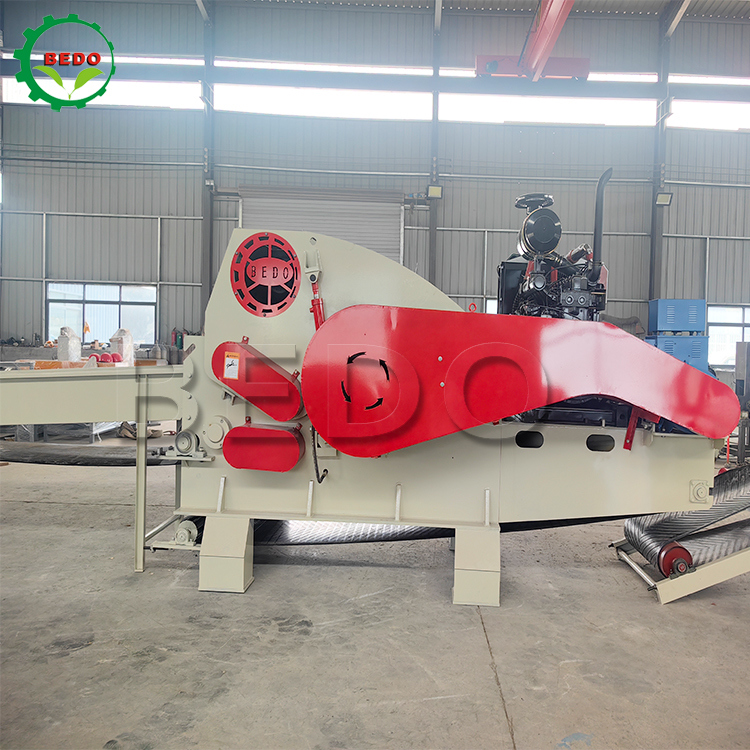 12-15t/h Kapasite Dizel Ahşap Çöpçütü Makinesi 25-35mm Çöp Boyutu Ağır Görevli Endüstriyel Çöpçütü