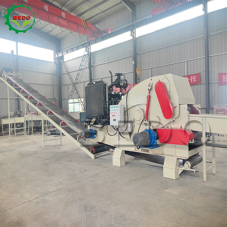 Dizel Motor 235HP CE Sertifikalı Ağaç Öğütme Makinesi Endüstriyel Tambur Tipi Ağır Hizmet Öğütücü