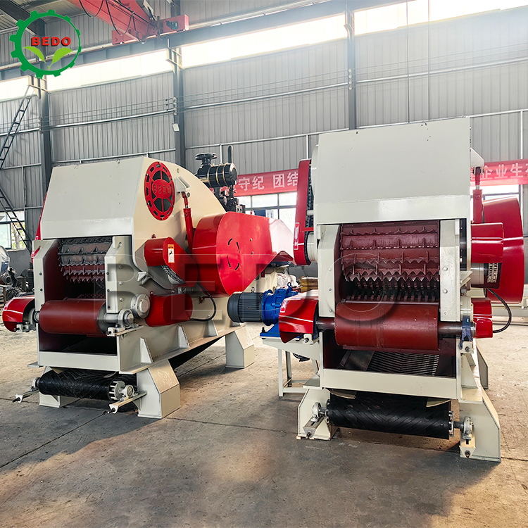 Dizel Motor 235HP Ağaç Öğütme Makinesi Büyük Ölçekli Ağaç İşleme Ağır Hizmet Tipi Tambur Tipi Parçalayıcı