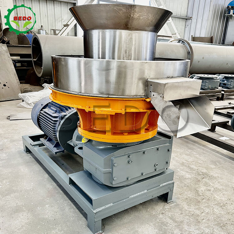 Yüksek Verimli Pelet Üretimi için Paslanmaz Çelik Kalıp ve NSK Rulmanlı 500kg/saat Kapasiteli Ahşap Pelet Makinesi