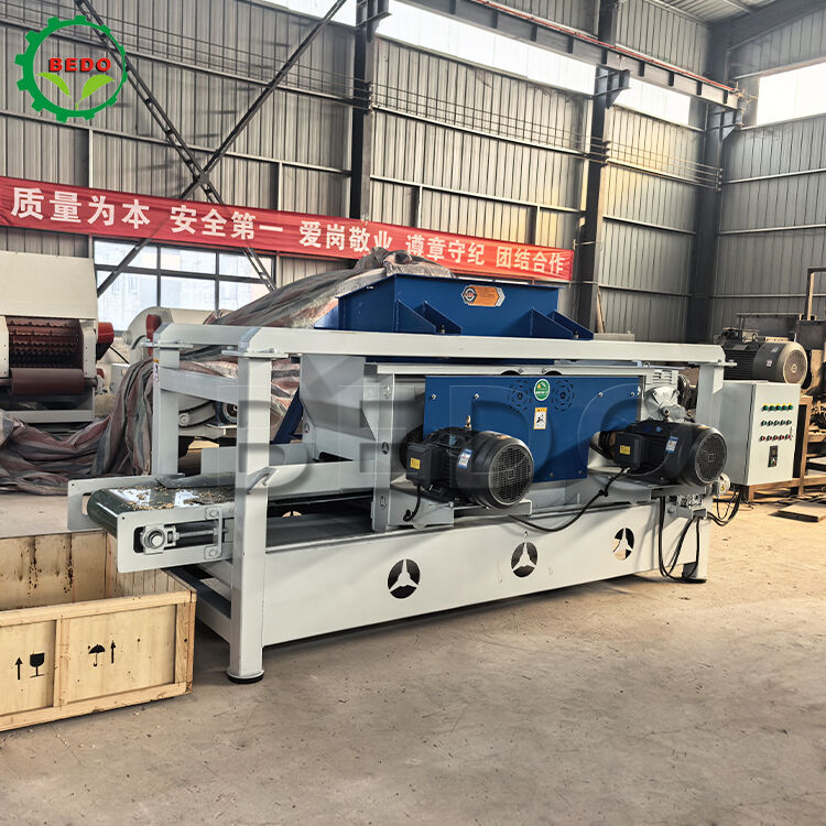 125mm Roller Wood Shaving Machine 4kw Çalışma Gücü Özel Çıkış Boyutu Çoklu Ahşap İşleme Ekipmanı