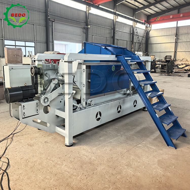 Çift Ana Şaft Güç Talaş Makinesi 7.5kw 400kg/saat Kapasite Karbon Çelik Ekipman