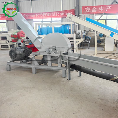37KW Elektrikli 6pcs Blades Ahşap Çöpçü Makinesi 4m Besleme Taşıyıcı Davul Tipi Çöpçü