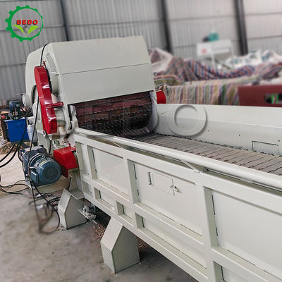 Elektrikli Motor Ağaç Çakma Makinesi 1000MM Genişlik Besleyici Son Ağaç Çöpleri Ağaç için 25-35MM Boyut
