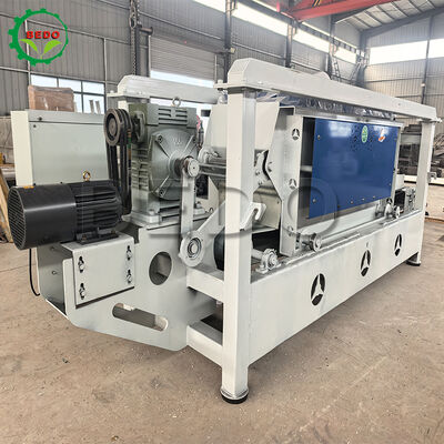 Alaşımlı çelik bıçağı 4kw Ahşap Çubuklama Makinesi 400kg/saat Kapasite Otomatik İşletim Ekipmanı